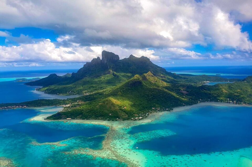 Vue aérienne de Bora-Bora