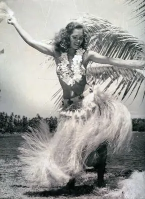 Vahiné qui danse le 'Ori Tahiti